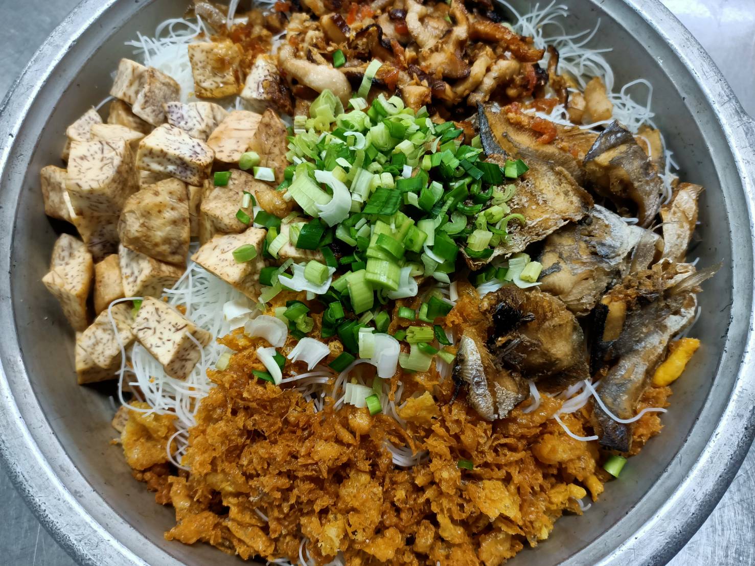 鯧魚米粉鍋
